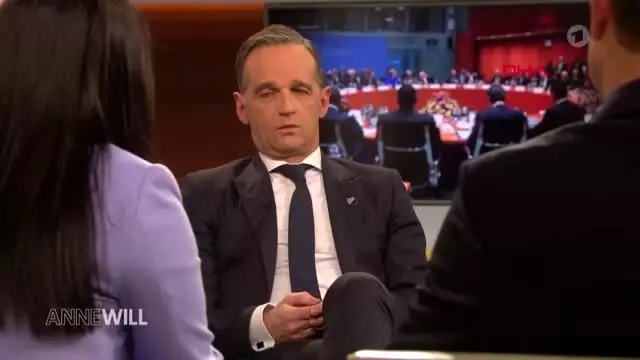 Alman vekil TV programında Cumhurbaşkanı Erdoğan'a iftira attı, yanındaki uzmanlar anında yalanladı Alman vekil TV programında Cumhurbaşkanı Erdoğan'a iftira attı, yanındaki uzmanlar anında yalanladı