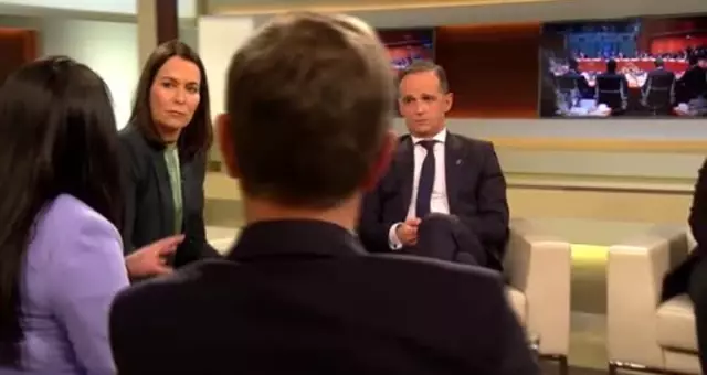 Alman vekil TV programında Cumhurbaşkanı Erdoğan'a iftira attı, yanındaki uzmanlar anında yalanladı Alman vekil TV programında Cumhurbaşkanı Erdoğan'a iftira attı, yanındaki uzmanlar anında yalanladı