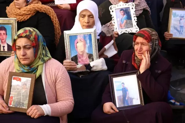 Annelerin 141 günlük evlat nöbetinde aile sayısı 69 oldu Annelerin 141 günlük evlat nöbetinde aile sayısı 69 oldu