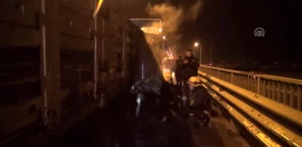 Antalya'da lastiği patlayan tırda yangın çıktı