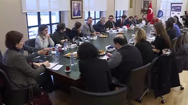 AP Türkiye Raportörü Amor akademisyenler ve öğrencilerle bir araya geldi AP Türkiye Raportörü Amor akademisyenler ve öğrencilerle bir araya geldi