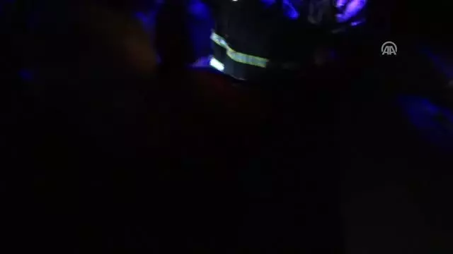 Aydın'da minibüs sürücüsü önce otomobile, kaçarken de tıra çarptı Aydın'da minibüs sürücüsü önce otomobile, kaçarken de tıra çarptı