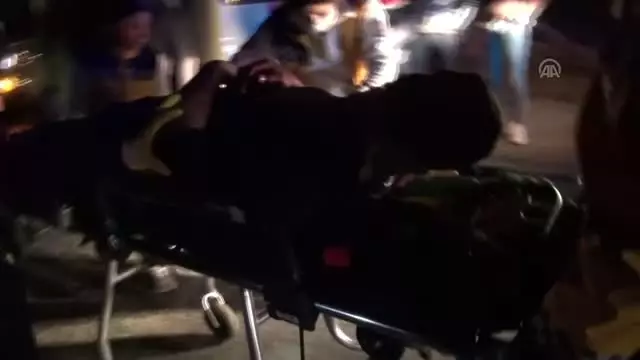 Aydın'da minibüs sürücüsü önce otomobile, kaçarken de tıra çarptı Aydın'da minibüs sürücüsü önce otomobile, kaçarken de tıra çarptı