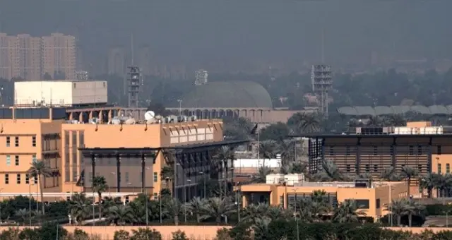 Irak'ta ABD Büyükelçiliği'nin bulunduğu bölgeye füzeli saldırı düzenlendi Irak'ta ABD Büyükelçiliği'nin bulunduğu bölgeye füzeli saldırı düzenlendi