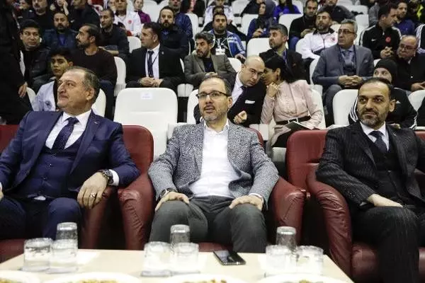 Bakan Kasapoğlu: 2020 Tokyo'dan umudumuz büyük Bakan Kasapoğlu: 2020 Tokyo'dan umudumuz büyük