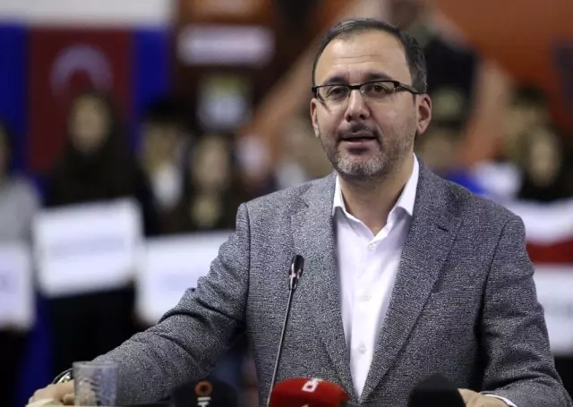 Bakan Kasapoğlu, Türkiye Gençler Tekvando Şampiyonası açılış törenine katıldı