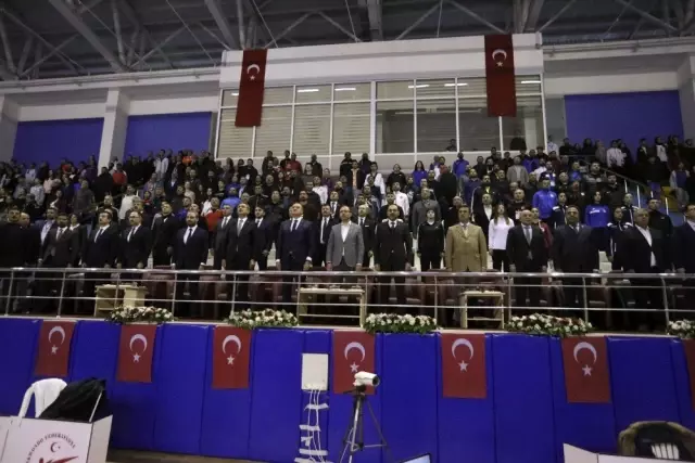 Bakan Kasapoğlu, Türkiye Gençler Tekvando Şampiyonası açılış törenine katıldı Bakan Kasapoğlu, Türkiye Gençler Tekvando Şampiyonası açılış törenine katıldı
