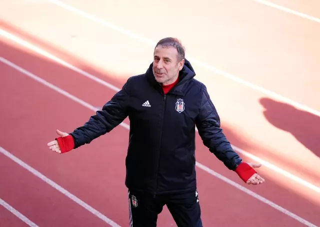 Beşiktaş, Abdullah Avcı'yla yola devam kararı aldı Beşiktaş, Abdullah Avcı'yla yola devam kararı aldı