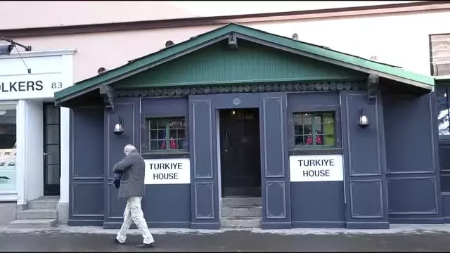 Dışişleri Bakanı Çavuşoğlu, Davos'ta 'Türk Evi'ni ziyaret etti Dışişleri Bakanı Çavuşoğlu, Davos'ta 'Türk Evi'ni ziyaret etti