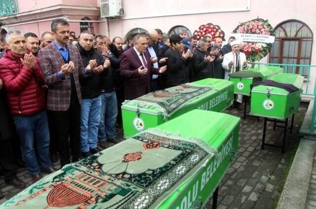 Duruşmada kahreden an! Ailesini katleden kişilere yazdığı mektubu gözyaşları içinde okudu