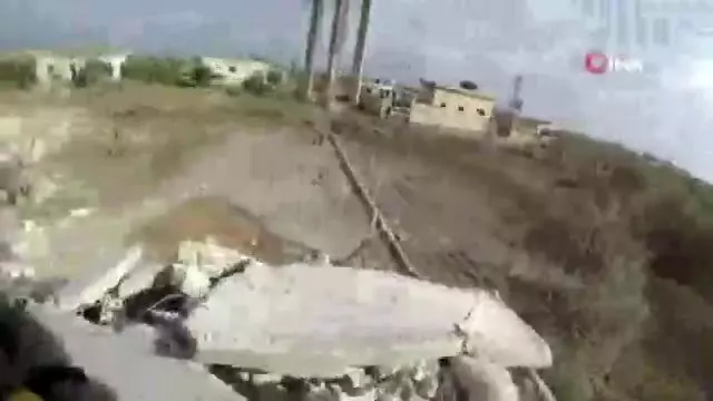 Esad rejimi ve Rus savaş uçakları Halep'i vurdu Esad rejimi ve Rus savaş uçakları Halep'i vurdu