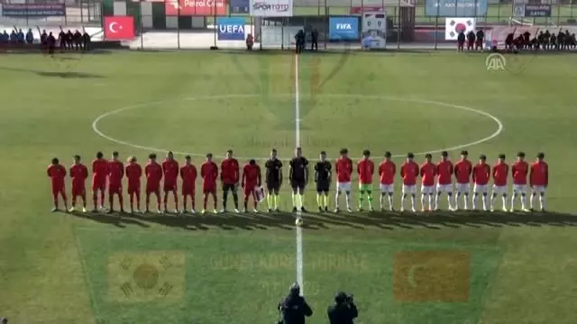 Futbolda Ege Kupası'nı final maçında Güney Kore'yi 2-1 yenen Türkiye kazandı Futbolda Ege Kupası'nı final maçında Güney Kore'yi 2-1 yenen Türkiye kazandı