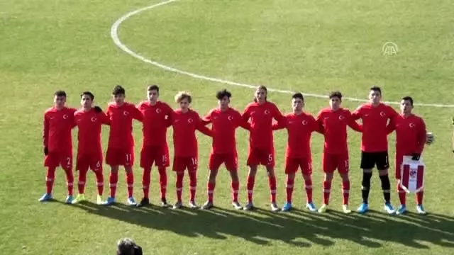 Futbolda Ege Kupası'nı final maçında Güney Kore'yi 2-1 yenen Türkiye kazandı Futbolda Ege Kupası'nı final maçında Güney Kore'yi 2-1 yenen Türkiye kazandı