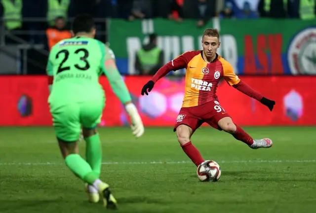 Galatasaray, Emre Mor ile yollarını ayırıyor Galatasaray, Emre Mor ile yollarını ayırıyor