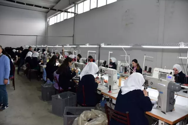 Kırıkkale'de tekstil fabrikası açıldı