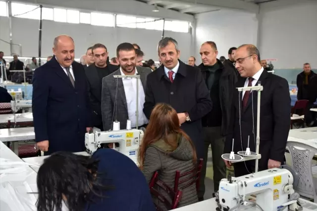Kırıkkale'de tekstil fabrikası açıldı Kırıkkale'de tekstil fabrikası açıldı