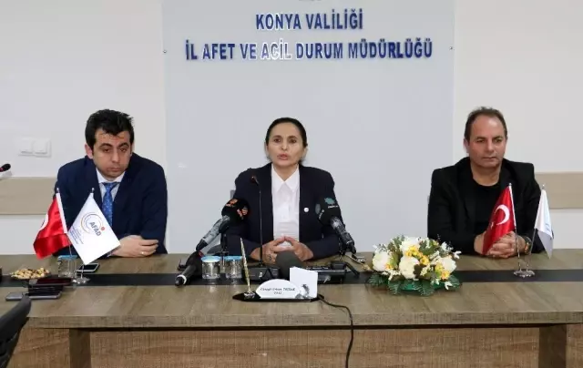 Konya AFAD'da İlk Yardım temalı toplantı Konya AFAD'da İlk Yardım temalı toplantı