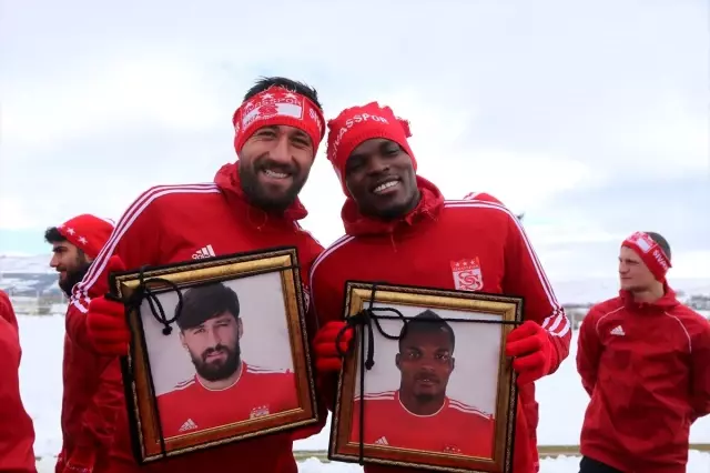 Lider Sivasspor kalan maçlarını final olarak görüyor Lider Sivasspor kalan maçlarını final olarak görüyor