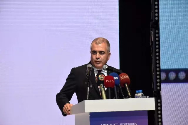 Merakla beklenen 14. Gelinlik, Damatlık ve Abiye Giyim Fuarı kapılarını açtı Merakla beklenen 14. Gelinlik, Damatlık ve Abiye Giyim Fuarı kapılarını açtı