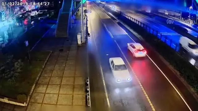 MOBESE'ye yansıyan trafik kazaları MOBESE'ye yansıyan trafik kazaları