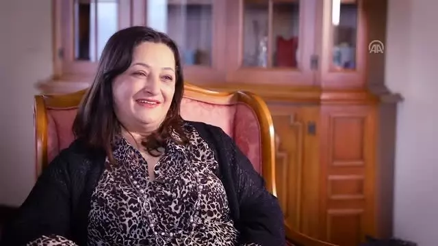 Nevra Serezli: ’Biz tiyatrocular oyun sonrası 10 dakika için 50 yılımızı veriyoruz’ (3)