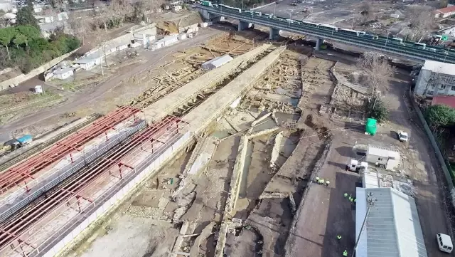 Rayların altından çıkan tarihi dev liman şehri