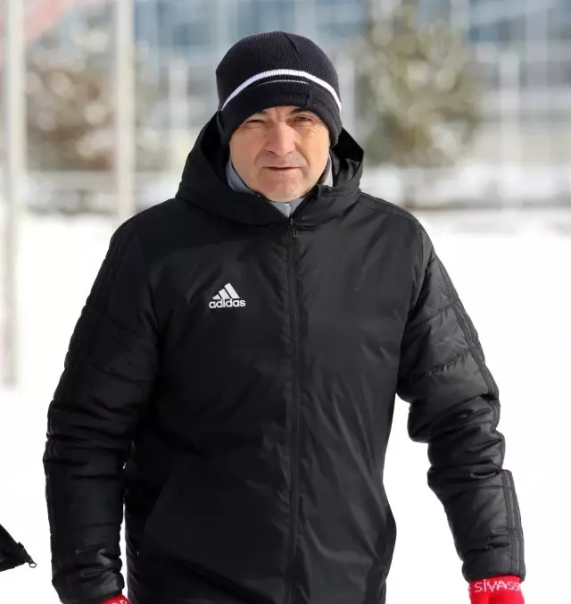 Rıza Çalımbay: 'Maçlarımızın hepsi bizim için final' Rıza Çalımbay: 'Maçlarımızın hepsi bizim için final'