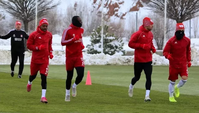 Rıza Çalımbay: 'Maçlarımızın hepsi bizim için final' Rıza Çalımbay: 'Maçlarımızın hepsi bizim için final'
