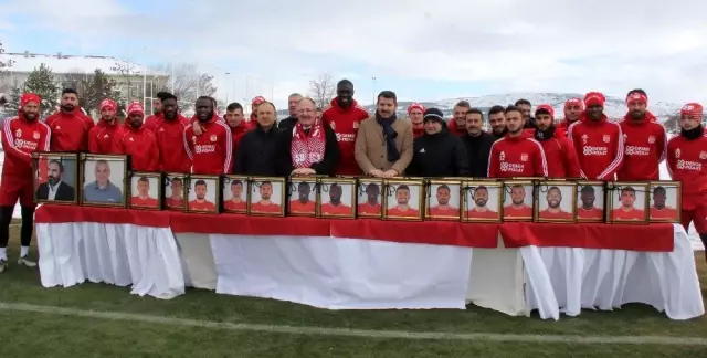 Rıza Çalımbay: 'Maçlarımızın hepsi bizim için final' Rıza Çalımbay: 'Maçlarımızın hepsi bizim için final'