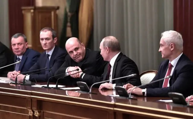 Rusya'nın yeni Başbakanı Mişustin, Putin'e yeni kabineyi tanıttı Rusya'nın yeni Başbakanı Mişustin, Putin'e yeni kabineyi tanıttı