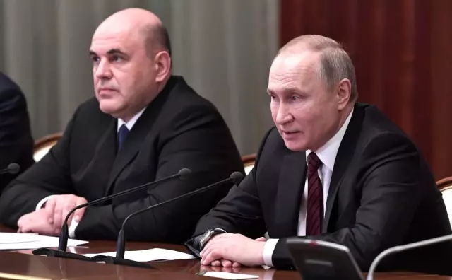 Rusya'nın yeni Başbakanı Mişustin, Putin'e yeni kabineyi tanıttı Rusya'nın yeni Başbakanı Mişustin, Putin'e yeni kabineyi tanıttı
