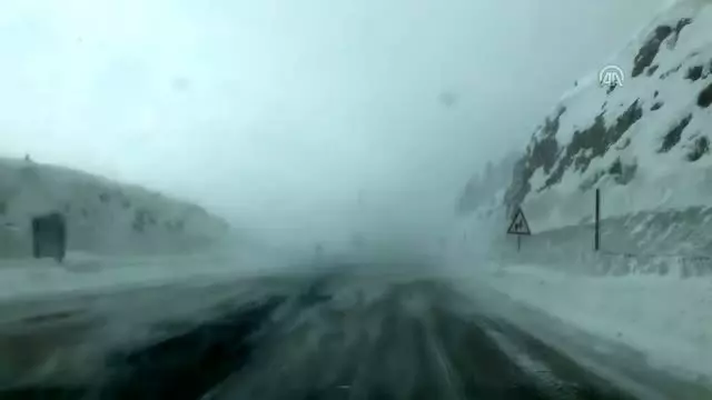 Seydişehir-Antalya kara yolunda ulaşım güçlükle sağlanıyor (2) Seydişehir-Antalya kara yolunda ulaşım güçlükle sağlanıyor (2)