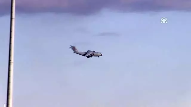 Somali'deki bombalı saldırıda yaralananlar Türkiye'de (1) Somali'deki bombalı saldırıda yaralananlar Türkiye'de (1)