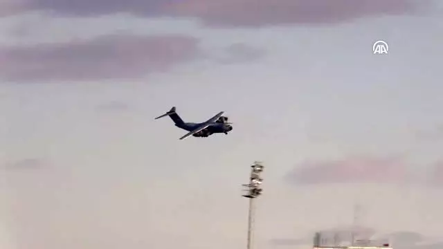 Somali'deki bombalı saldırıda yaralananlar Türkiye'de (1) Somali'deki bombalı saldırıda yaralananlar Türkiye'de (1)