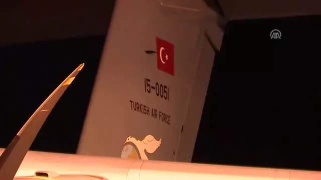 Somali'deki yaralıları Türkiye'ye getirecek sağlık ekibi uçakla Mogadişu'ya gitti Somali'deki yaralıları Türkiye'ye getirecek sağlık ekibi uçakla Mogadişu'ya gitti