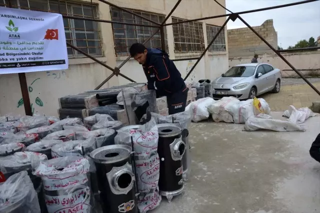 Tel Abyad ve Rasulayn'daki okullara soba ve yakacak desteği Tel Abyad ve Rasulayn'daki okullara soba ve yakacak desteği