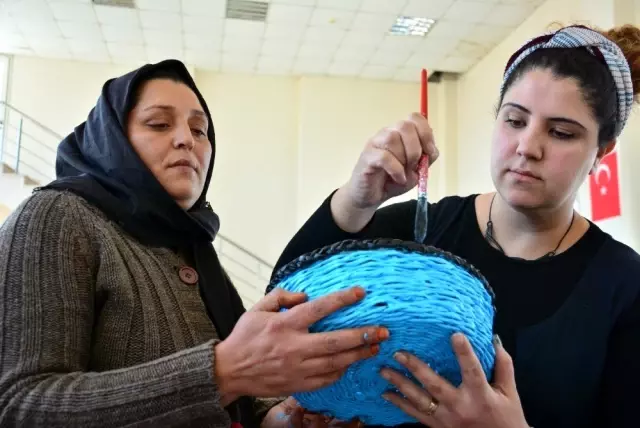 Torbalı'da açılan meslek fabrikası ilk meyvelerini verdi Torbalı'da açılan meslek fabrikası ilk meyvelerini verdi