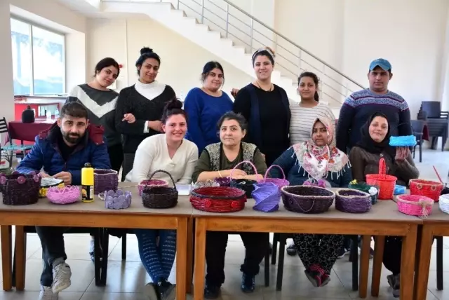 Torbalı'da açılan meslek fabrikası ilk meyvelerini verdi Torbalı'da açılan meslek fabrikası ilk meyvelerini verdi