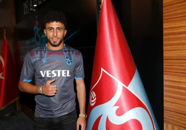 Trabzonspor, Bilal Başacıkoğlu ile 2,5 yıllık sözleşme imzaladı Trabzonspor, Bilal Başacıkoğlu ile 2,5 yıllık sözleşme imzaladı