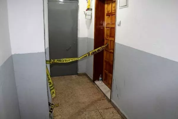 Tuğba öğretmenin asılı bulunduğu su borusu ve odanın görüntüleri ortaya çıktı Tuğba öğretmenin asılı bulunduğu su borusu ve odanın görüntüleri ortaya çıktı