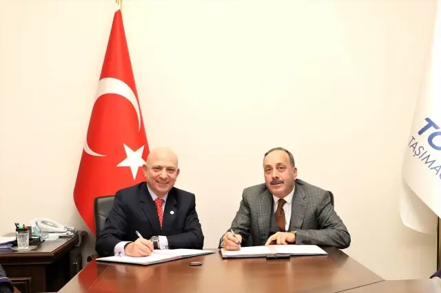 Türkiye'ye gelen ERASMUS öğrencilerinin taşınmasına ilişkin protokol imzalandı Türkiye'ye gelen ERASMUS öğrencilerinin taşınmasına ilişkin protokol imzalandı