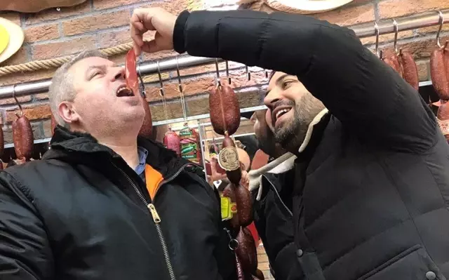 Ünlü menajer Kayseri Pastırmasına hayran kaldı Ünlü menajer Kayseri Pastırmasına hayran kaldı