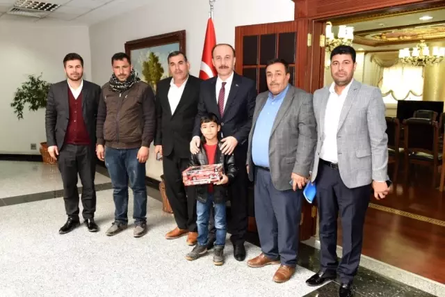 Vali Erin, Harranlı muhtar ve vatandaşları dinledi Vali Erin, Harranlı muhtar ve vatandaşları dinledi