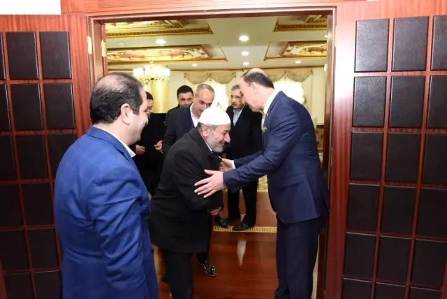 Vali Erin, Harranlı muhtar ve vatandaşları dinledi Vali Erin, Harranlı muhtar ve vatandaşları dinledi