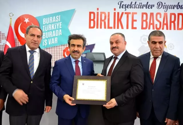 Vali Güzeloğlu'ndan Dicle Elektrik'e teşekkür belgesi