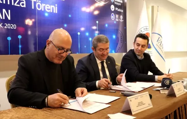 'Van Bölgesel Topluluk Merkezi' protokolü imzalandı 'Van Bölgesel Topluluk Merkezi' protokolü imzalandı