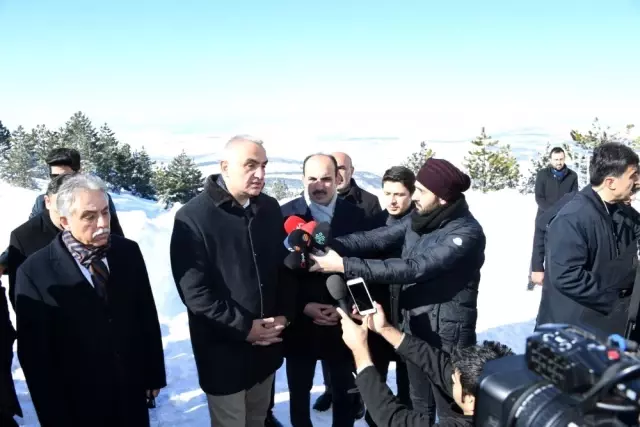 Bakan Ersoy Aladağ Kayak Merkezinde incelemelerde bulundu Bakan Ersoy Aladağ Kayak Merkezinde incelemelerde bulundu