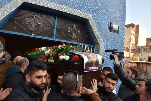 Boşandığı eşi tarafından öldürülen Büşra'nın gözleri başkasında yaşayacak (2) Boşandığı eşi tarafından öldürülen Büşra'nın gözleri başkasında yaşayacak (2)