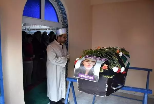 Boşandığı eşi tarafından öldürülen Büşra'nın gözleri başkasında yaşayacak (2) Boşandığı eşi tarafından öldürülen Büşra'nın gözleri başkasında yaşayacak (2)