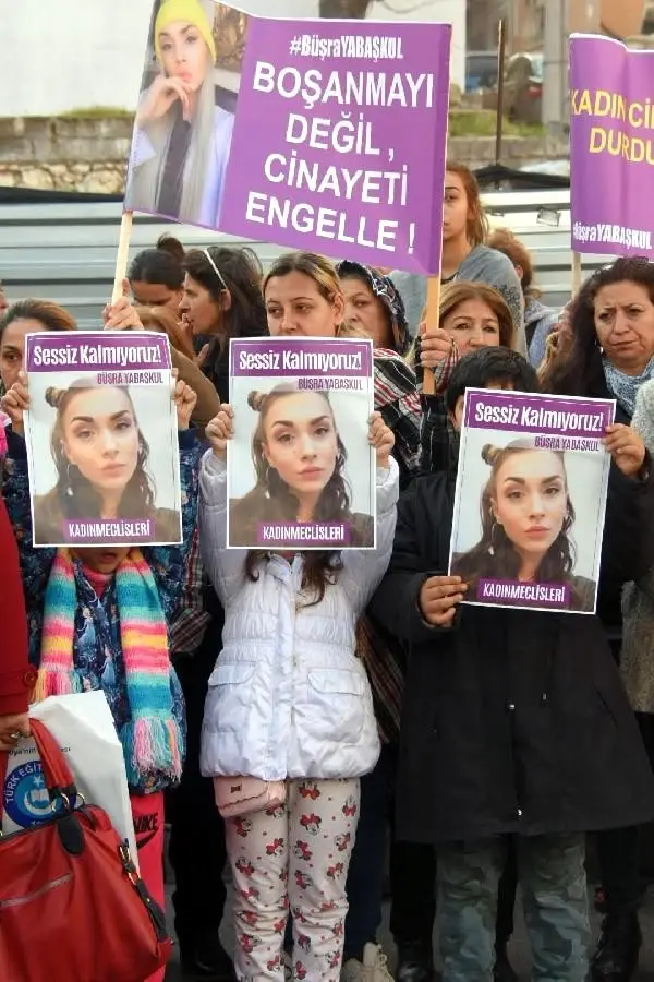 Boşandığı eşi tarafından öldürülen Büşra'nın gözleri başkasında yaşayacak (2) Boşandığı eşi tarafından öldürülen Büşra'nın gözleri başkasında yaşayacak (2)